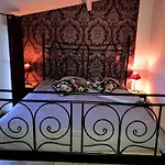 Alojamento de Acomodação e Pequeno-almoço La Buissonniere 5*