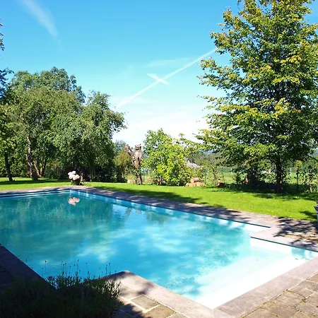 Alojamento de Acomodação e Pequeno-almoço La Buissonniere 5*